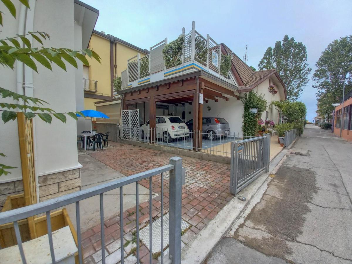 Petlyapartments #12 Bellaria-Igea Marina Buitenkant foto