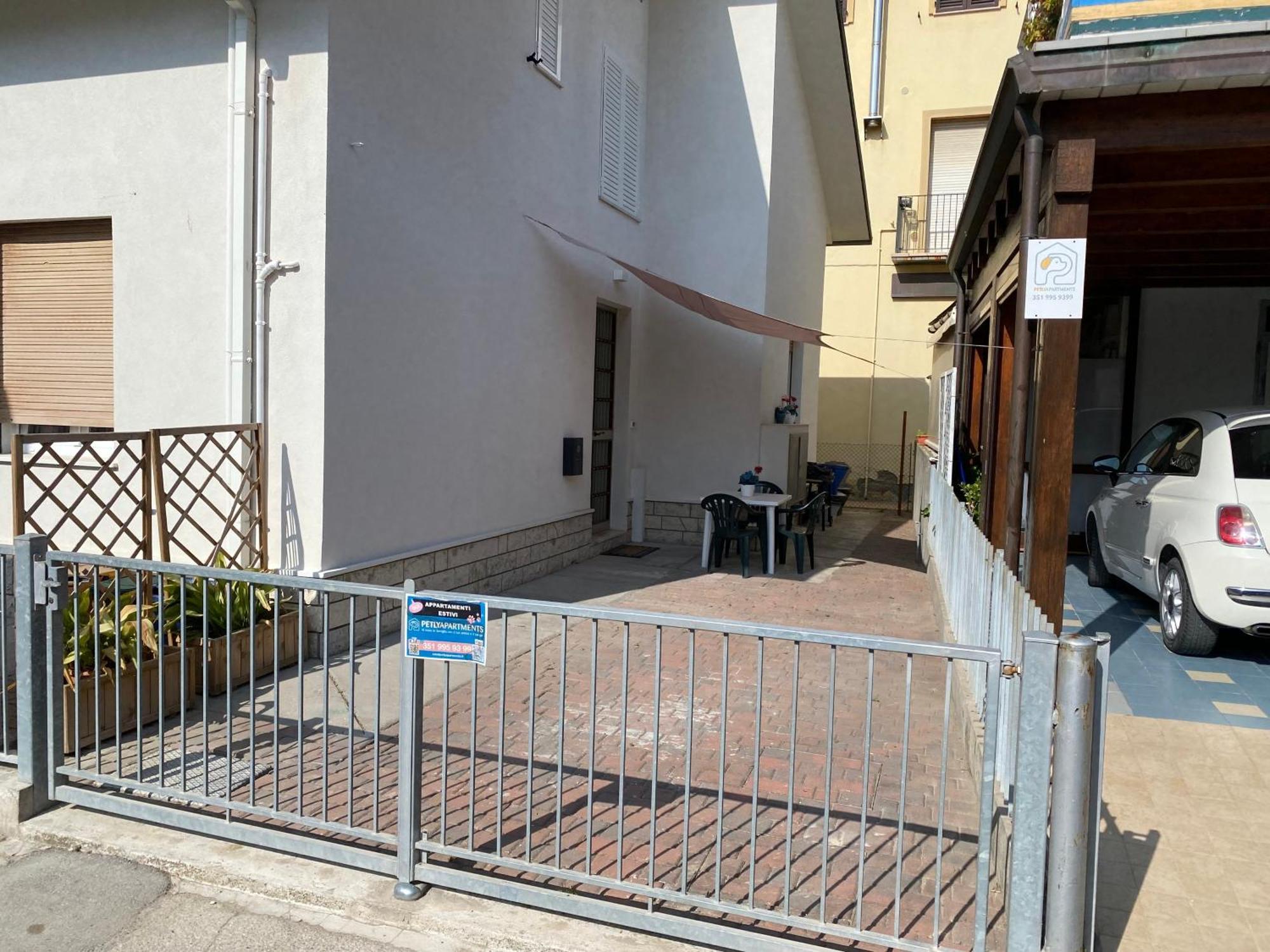 Petlyapartments #12 Bellaria-Igea Marina Buitenkant foto